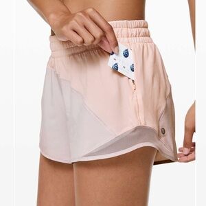 Lululemon Hotty Hot Shorts Butter Pink / Light Chrome